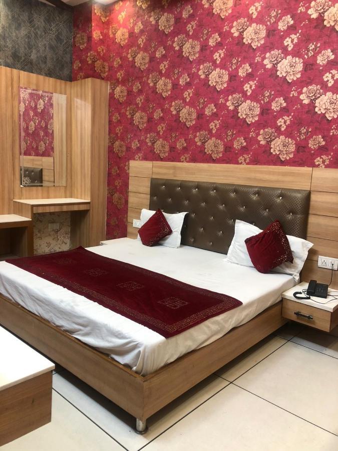 Hotel Robin Inn Amritsar Extérieur photo
