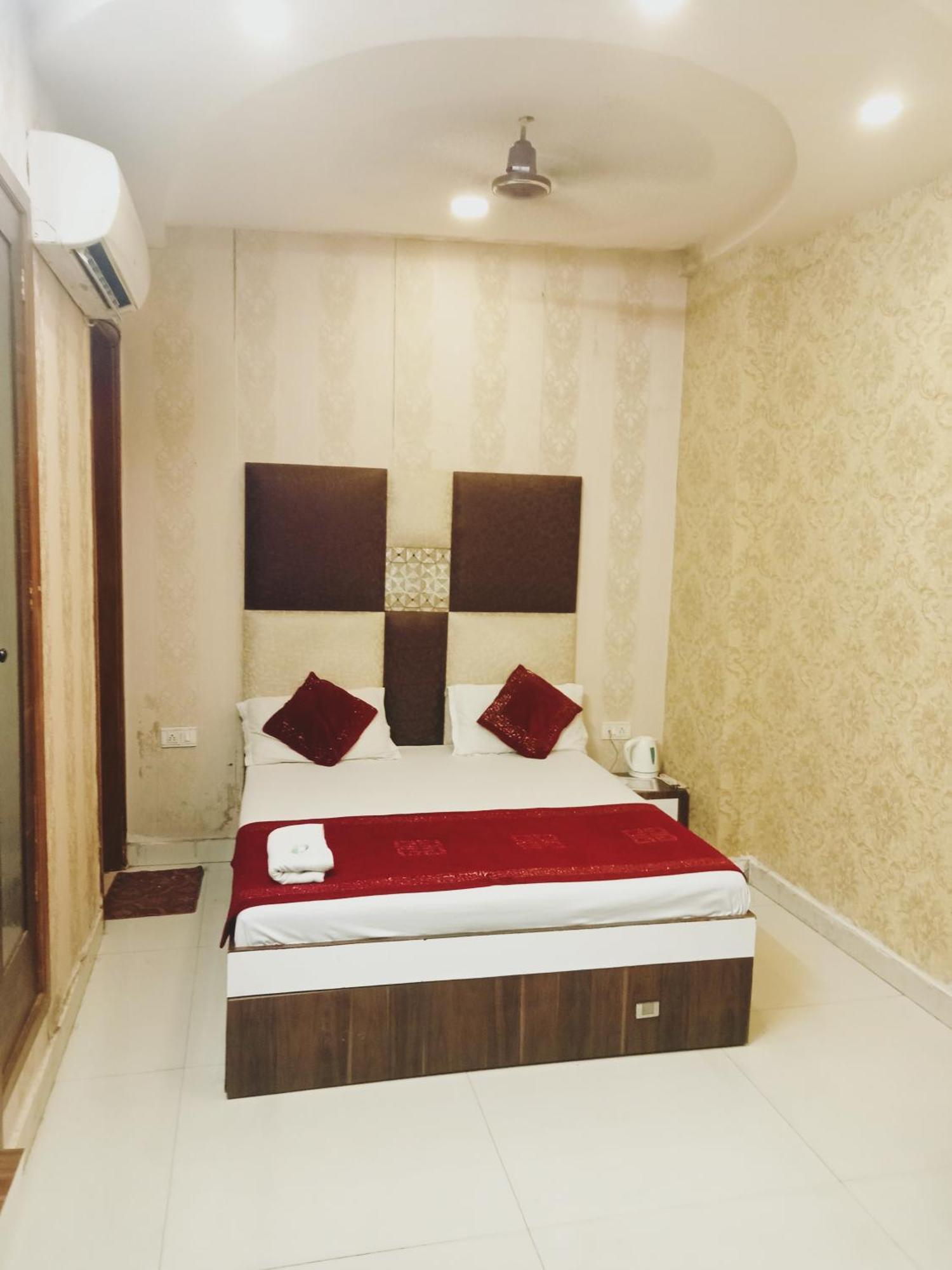 Hotel Robin Inn Amritsar Chambre photo